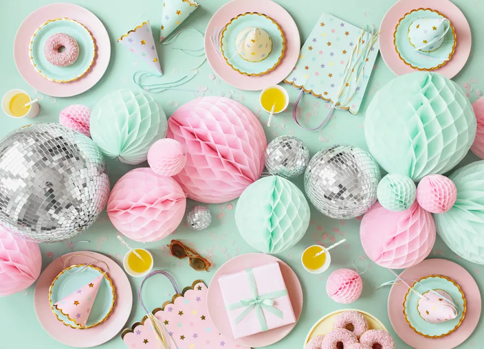 Czapeczki papierowe w gwiazdki - pastelowe, 6 szt.