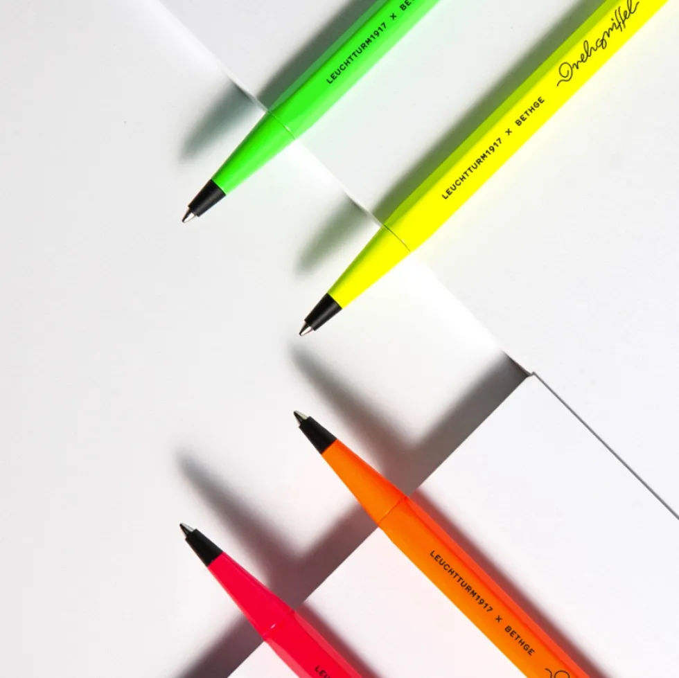 Długopis Drehgriffel Nr. 1 Luminous Limited Edition - Leuchtturm1917 - Pink