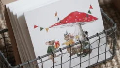 Kartka okolicznościowa - Hi Little - Pod muchomorem