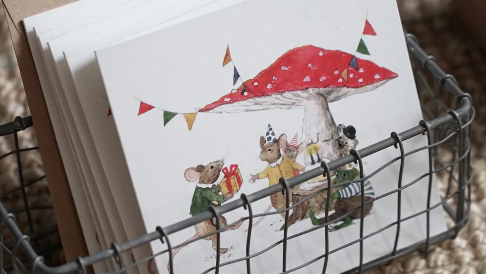 Kartka okolicznościowa - Hi Little - Pod muchomorem