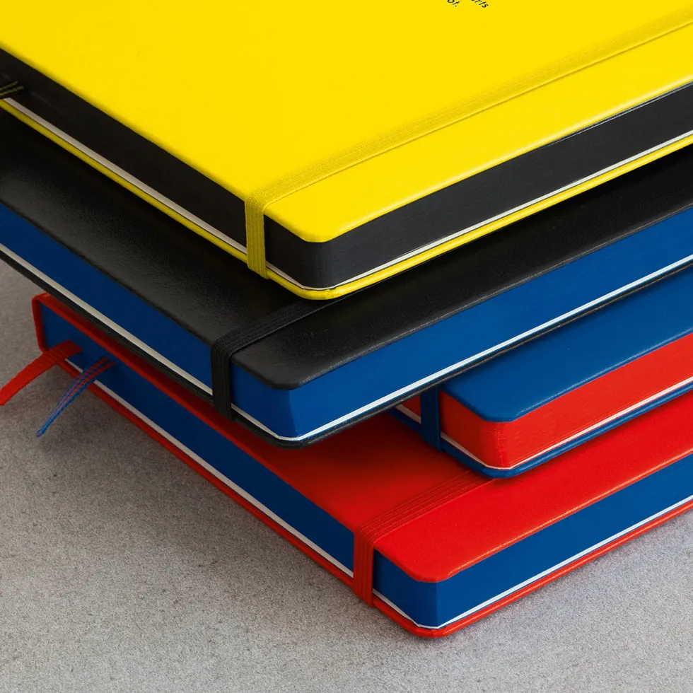 Notatnik Bauhaus - Leuchtturm1917 - Royal Blue, w kropki, twarda okładka, A5
