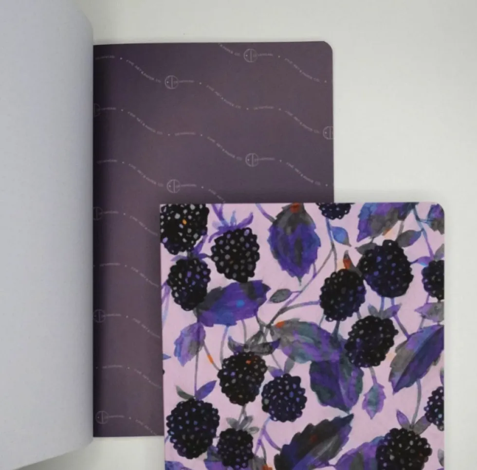 Notes w kropki otabind Blackberry Bliss A5 - Devangari - 120 g/m2