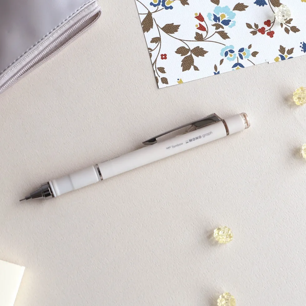 Ołówek automatyczny MONO Graph Grip 0,5 mm - Tombow - Ivory