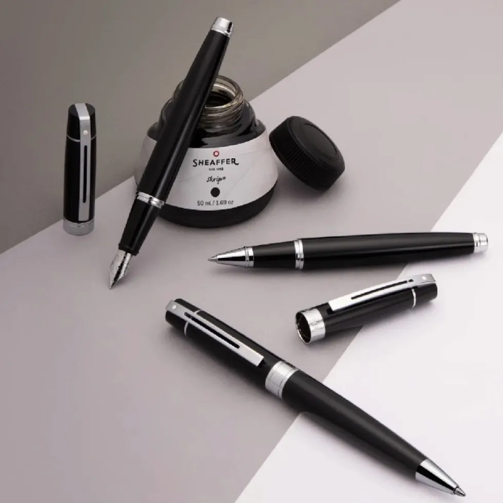 Pióro kulkowe 300 - Sheaffer - Black Chrome Trim