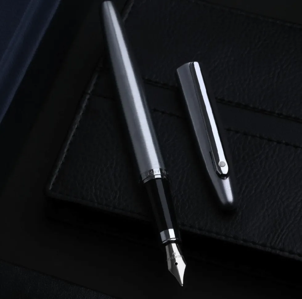 Pióro wieczne VFM - Sheaffer - Brushed Chrome M