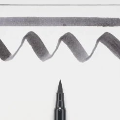 Pisak pędzelkowy Koi Coloring Brush Pen - Sakura - Dark Warm Gray