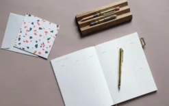 Planner niedatowany Klasyk - Papierniczeni - czarny, twarda okładka