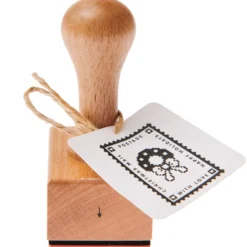 Stempel drewniany Znaczek pocztowy Wieniec - Rico Design - 3,4 x 4,5 x 7 cm