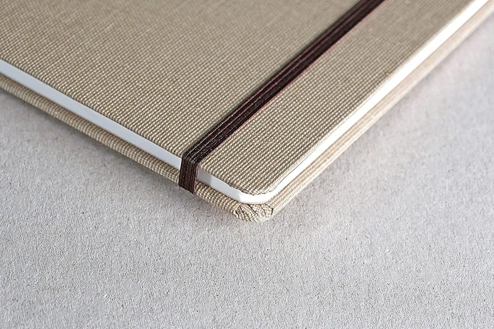 Szkicownik Goldline - Clairefontaine - naturalny, 20 x 20 cm, 180 g, 32 ark.