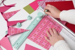Tablica do bigowania z trymerem Making Tool - Sizzix - 42 x 35 cm